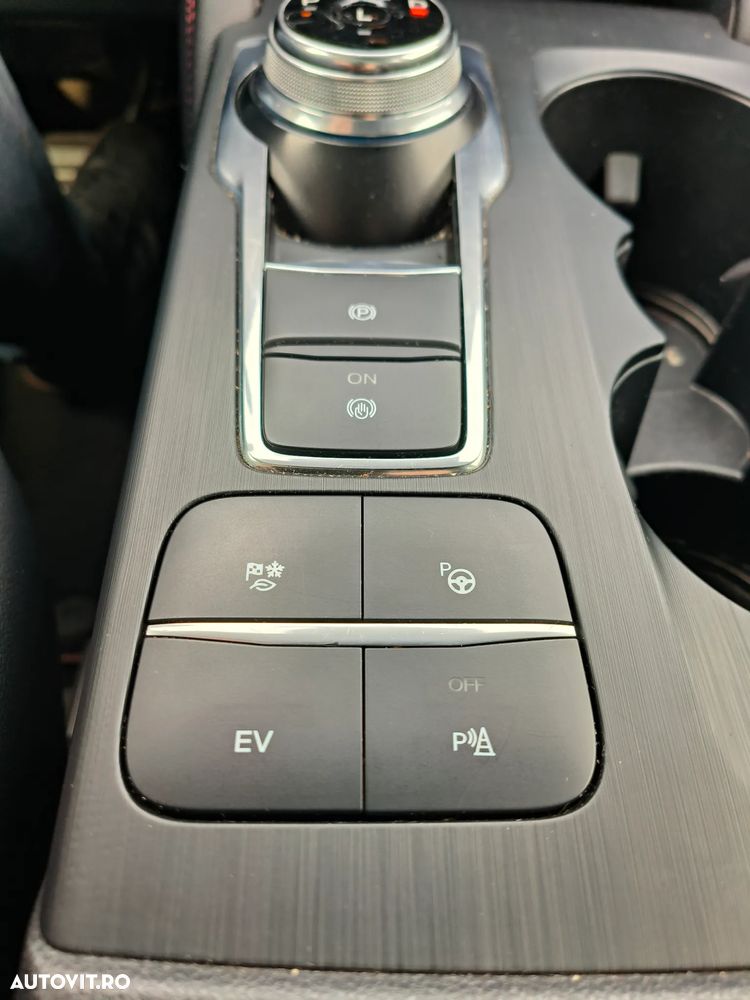 Ford Kuga 2.5 Duratec PHEV ST Line X - 16