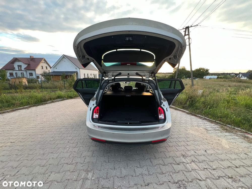 Opel Insignia - 19