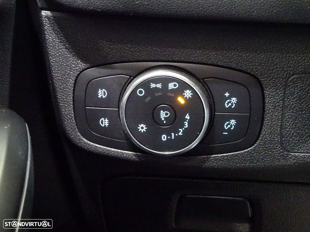 Ford Focus 1.5 TDCi ECOBlue Titanium - 10