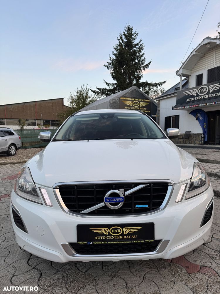 Volvo XC 60 2.4D AWD Aut. RDesign - 8