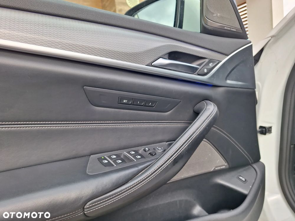 BMW Seria 5 530i xDrive M Sport sport - 21