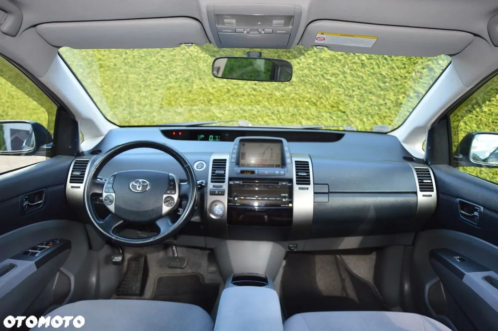 Toyota Prius - 13