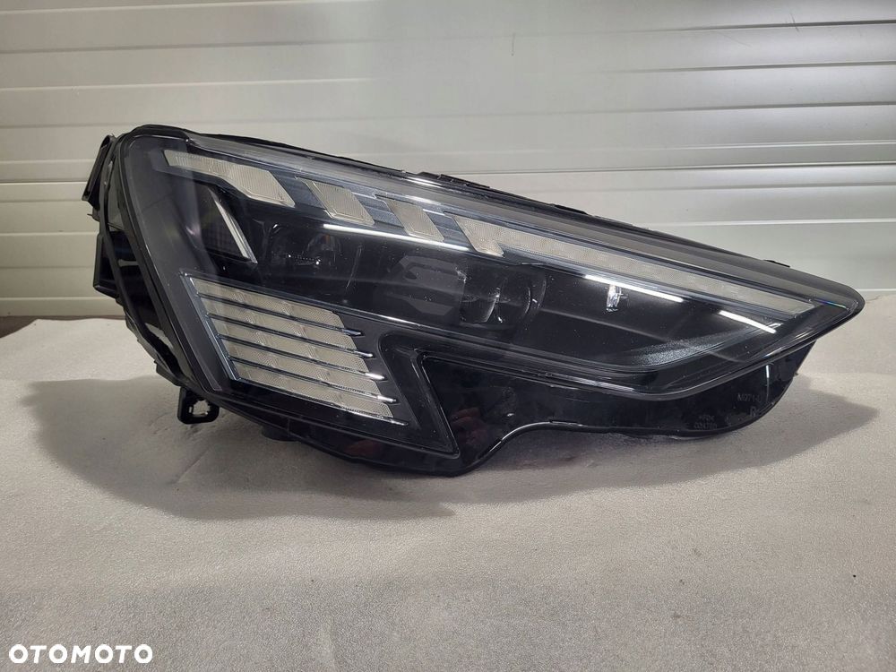 audi a3 rs3 8y matrix lampa prawy przód 8y0941036f - 2