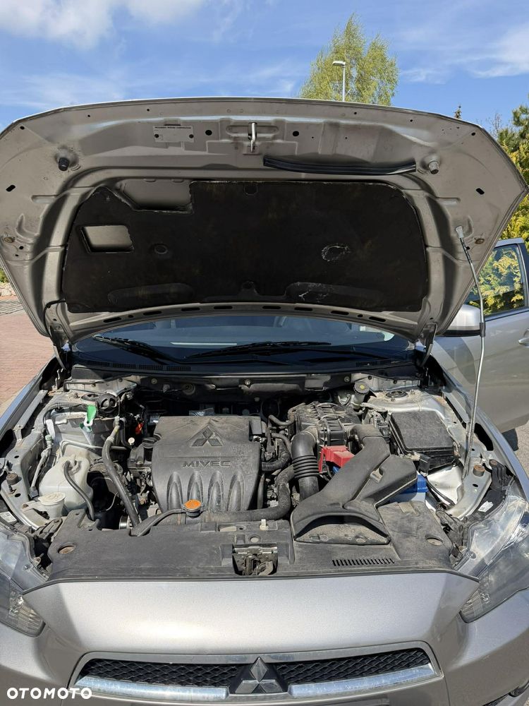 Mitsubishi Lancer - 8