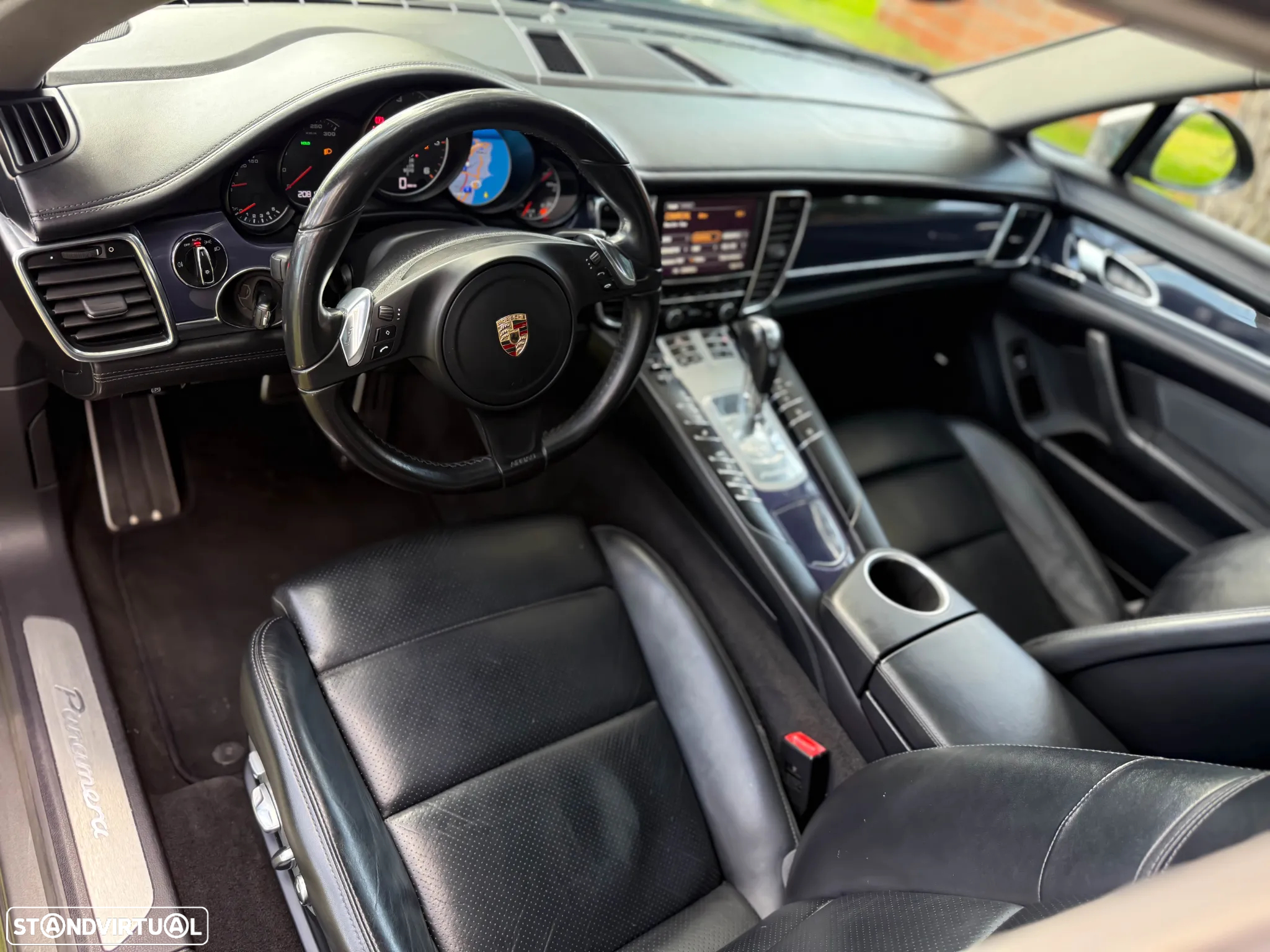 Porsche Panamera Standard - 15