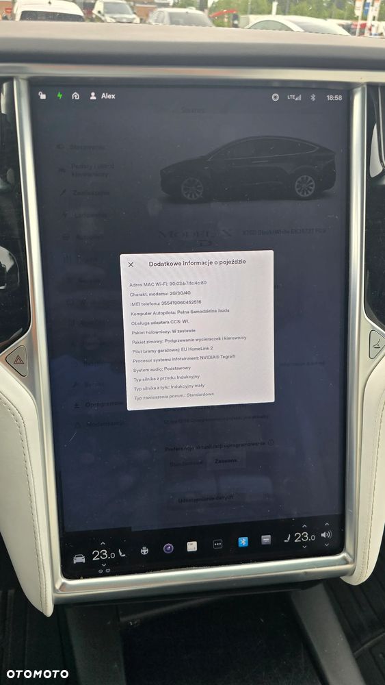 Tesla Model X - 17