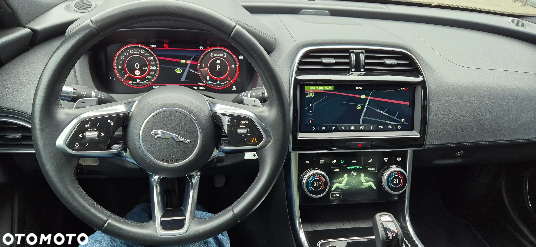 Jaguar XE - 34