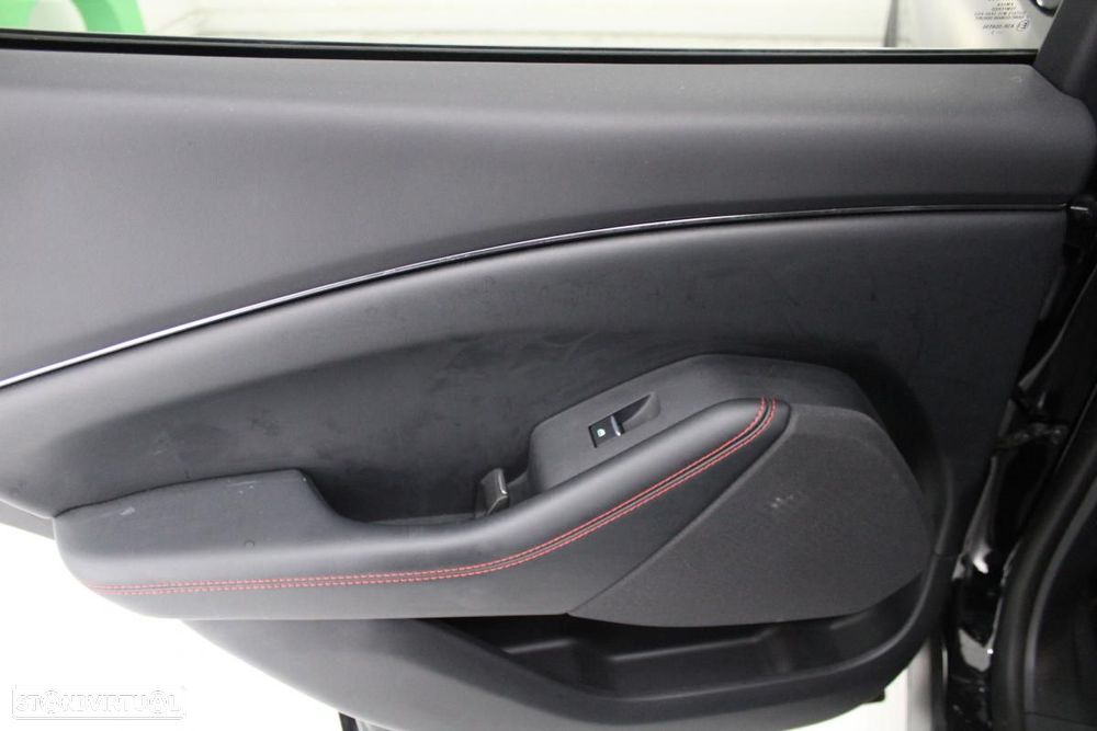 Ford Mustang Mach-E 72.6 kWh Premium AWD - 12