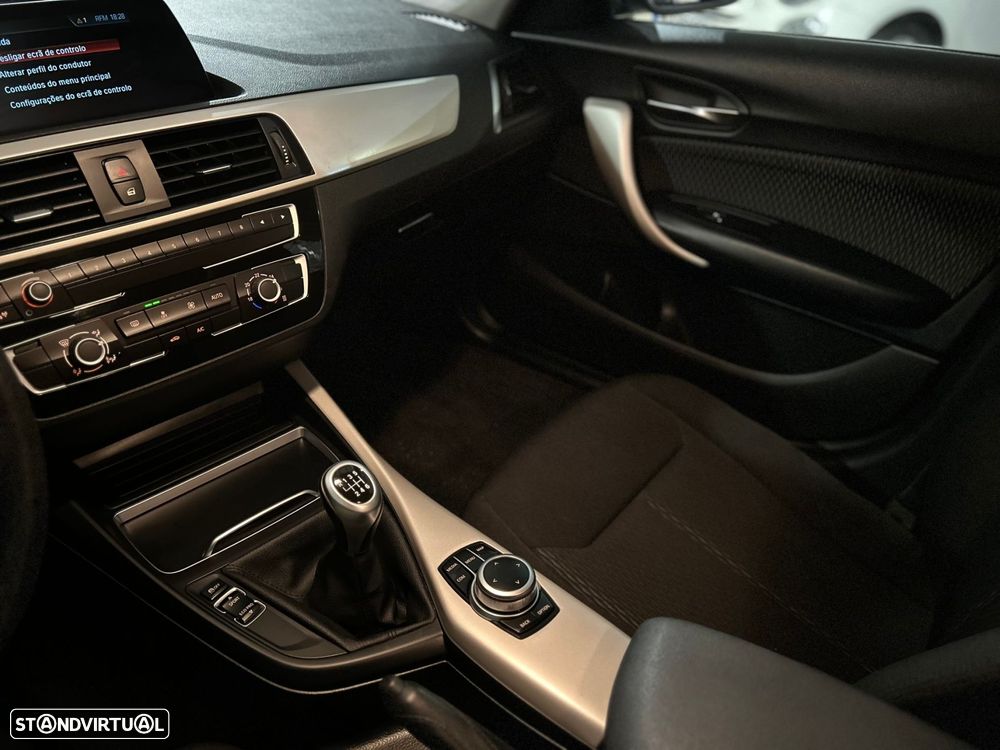 BMW 116 d Line Urban - 24