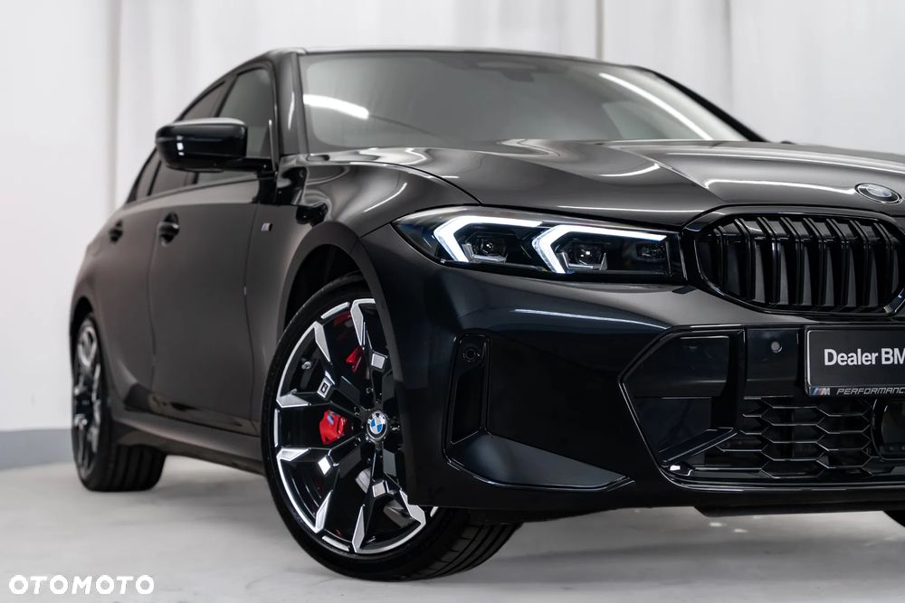 BMW Seria 3 330i xDrive M Sport - 16