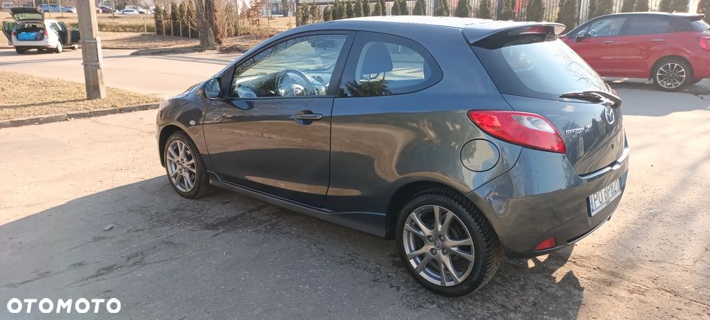 Mazda 2 - 3