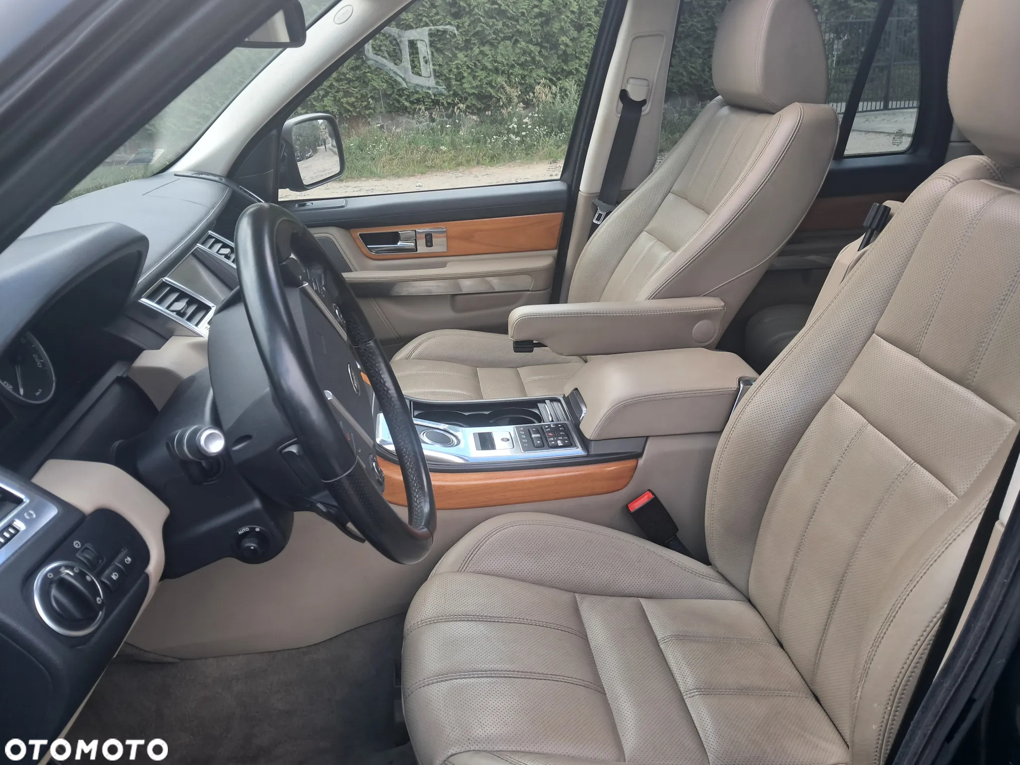 Land Rover Range Rover Sport - 11