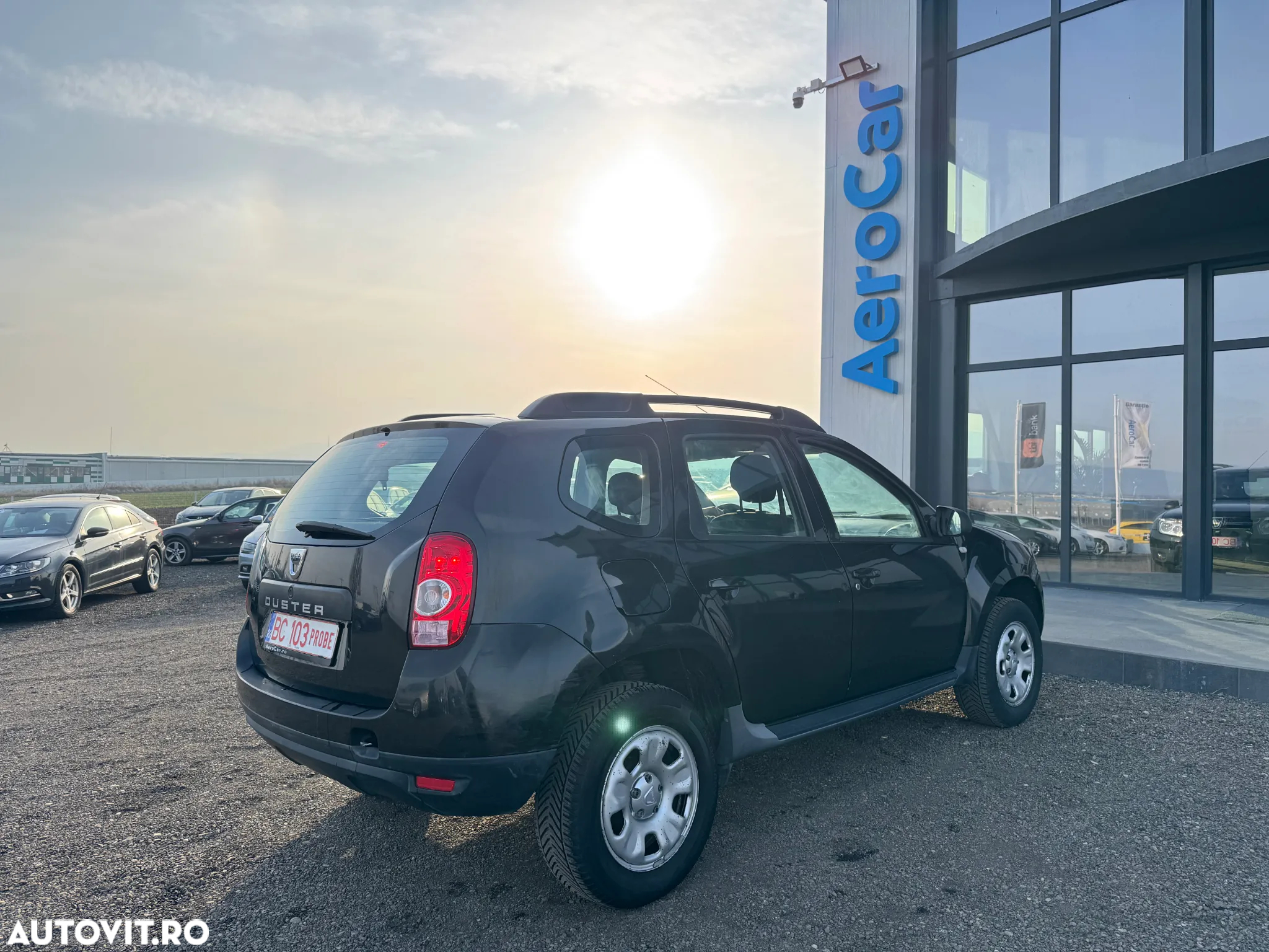 Dacia Duster 1.6 4x2 Laureate - 11