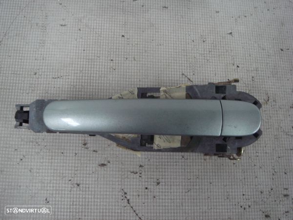 Manípulo Ext Porta Fr Esq Volkswagen Passat (3B3) - 1