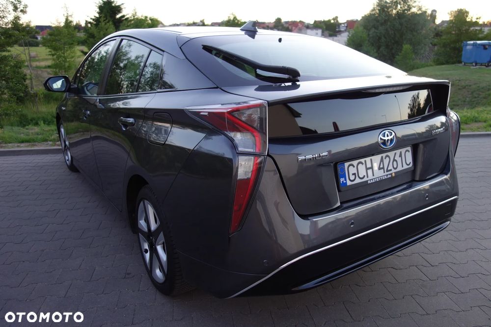 Toyota Prius 1.8 Hybrid Prestige - 4