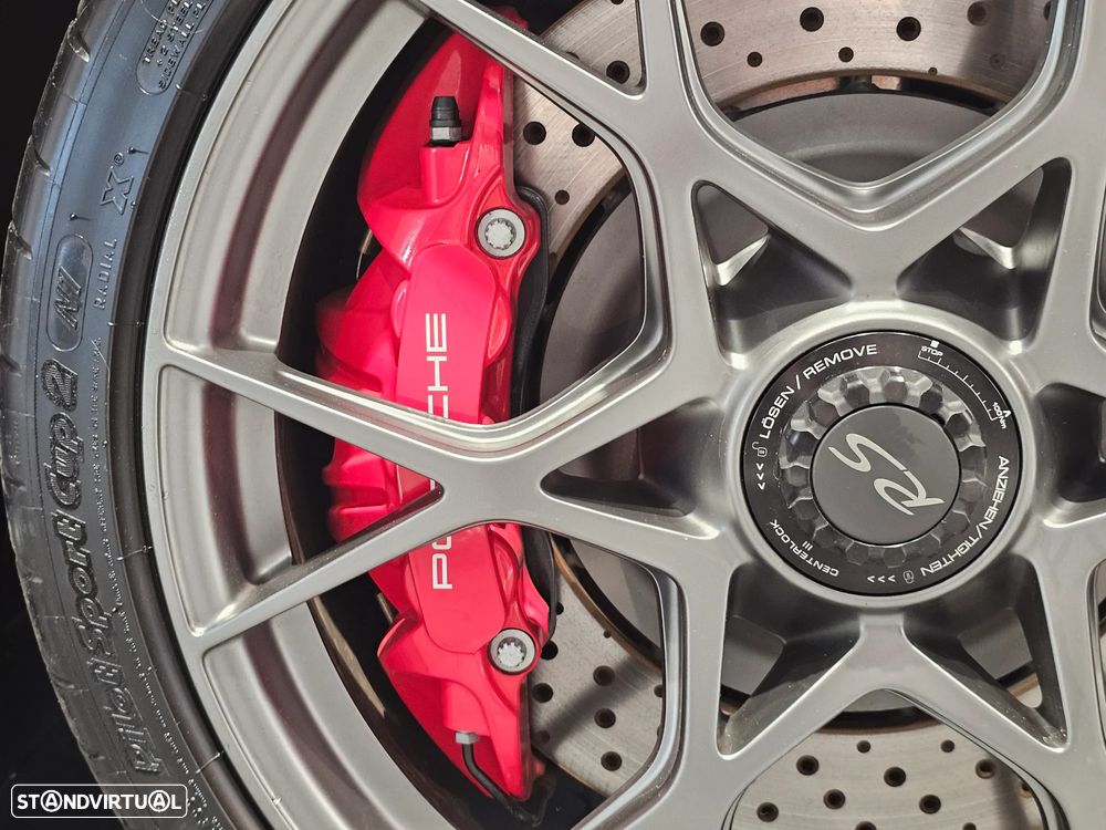 Porsche 718 Spyder - 33