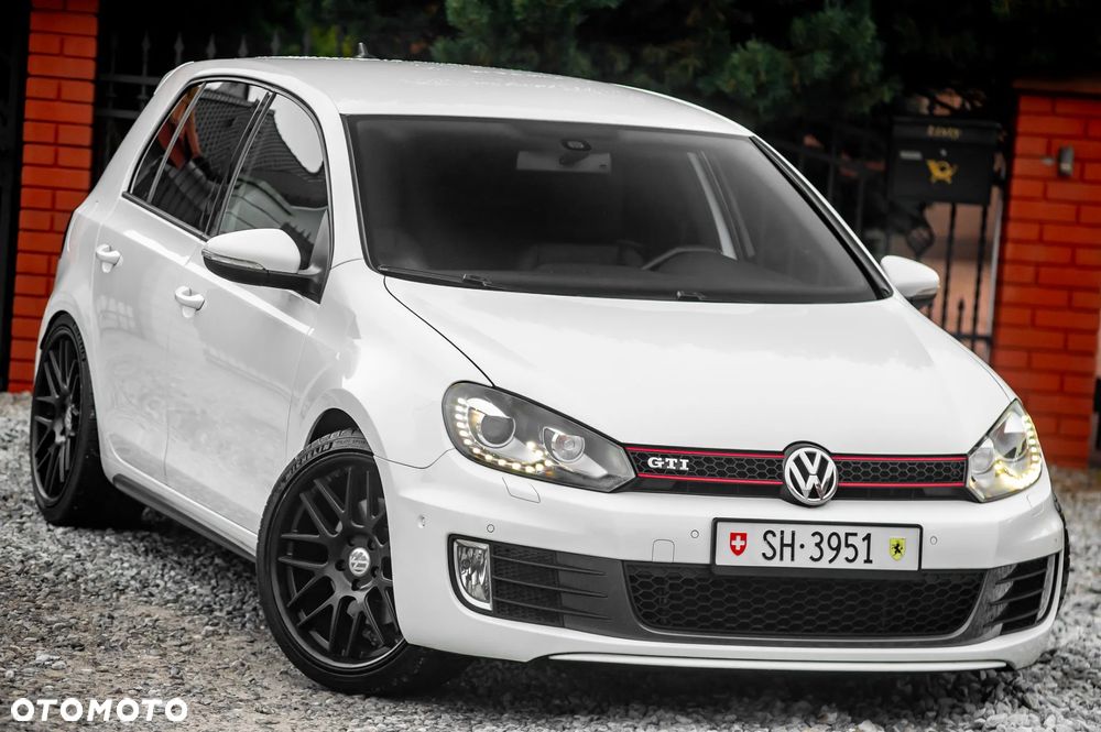 Volkswagen Golf 2.0 TSI GTI - 1