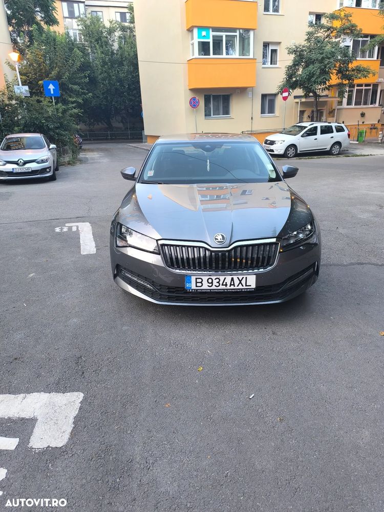 Skoda Superb 2.0 TDI DSG Ambition - 2