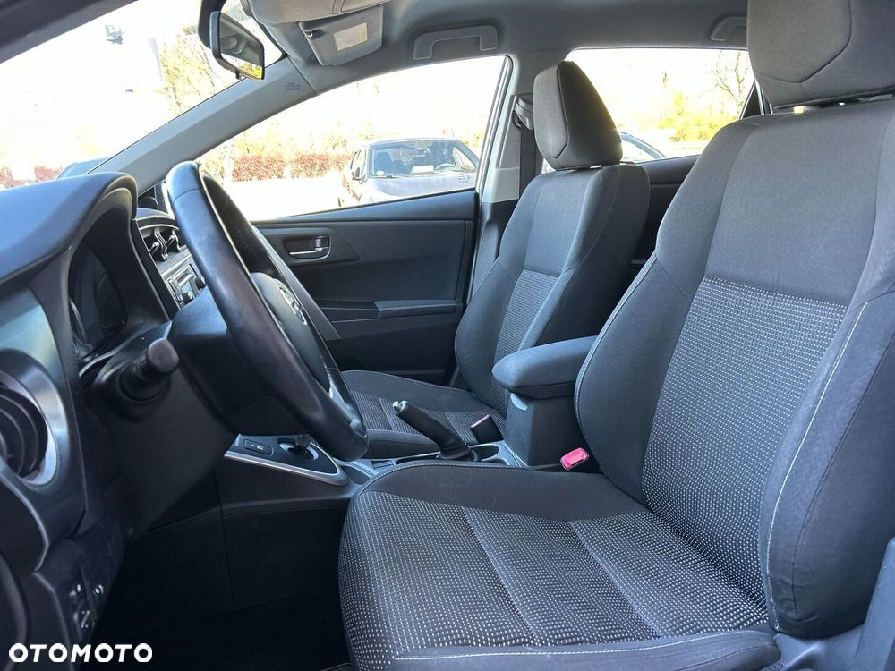 Toyota Auris - 9