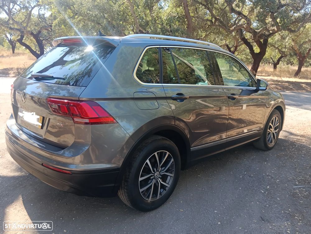 VW Tiguan 1.6 TDI Confortline - 20