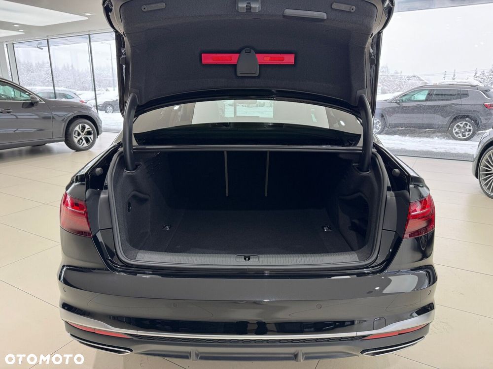 Audi A4 Limousine - 18