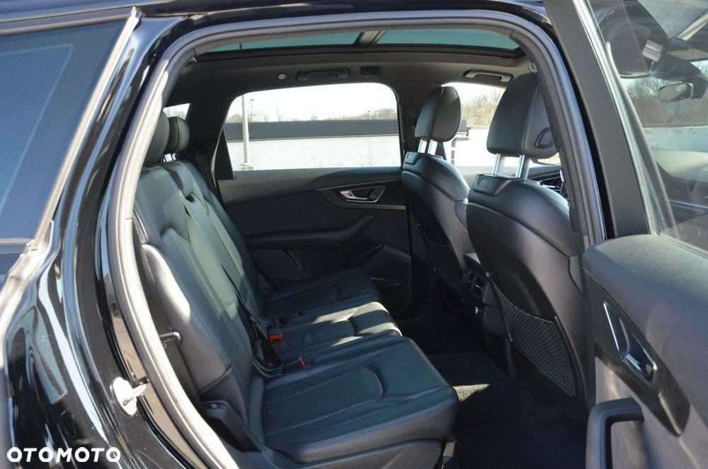 Audi Q7 - 40