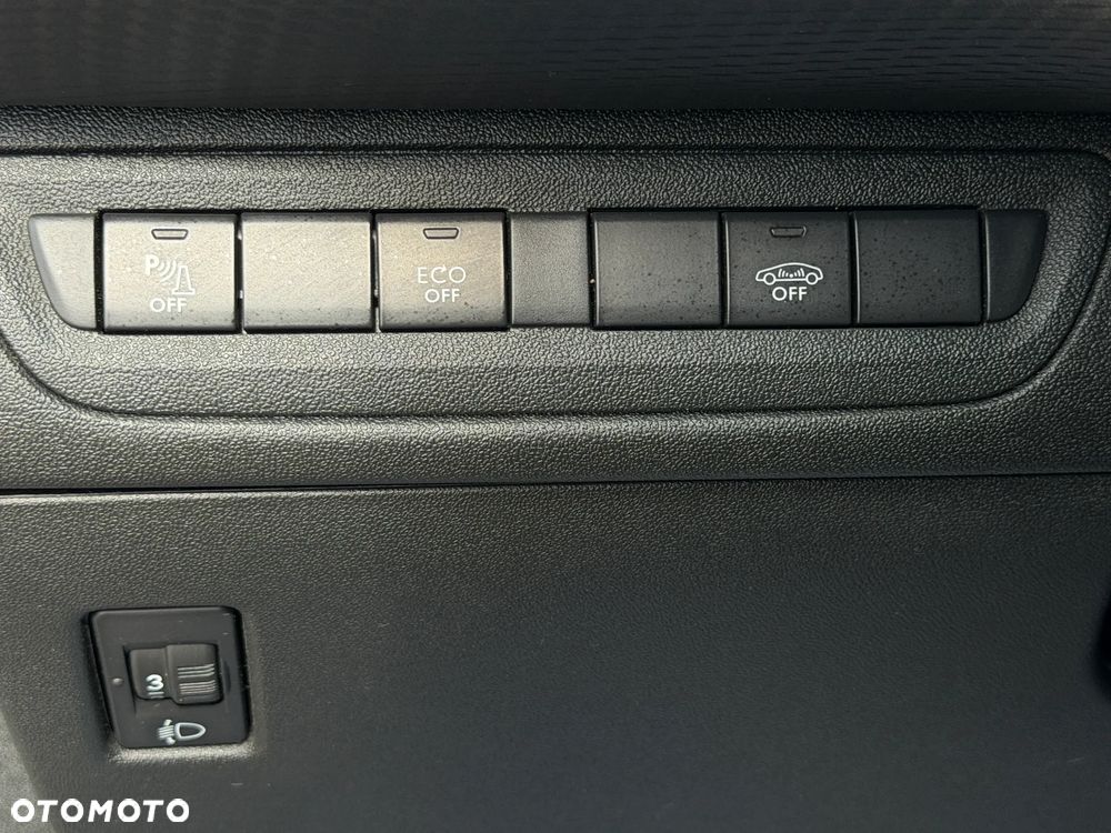 Peugeot 2008 1.5 BlueHDi Allure - 30