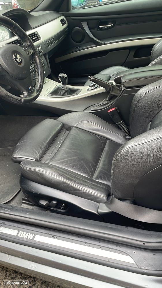 BMW 320 d Cabrio Intense — fotografia 6