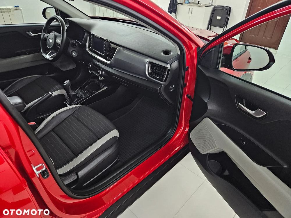 Kia Stonic 1.4 L - 23