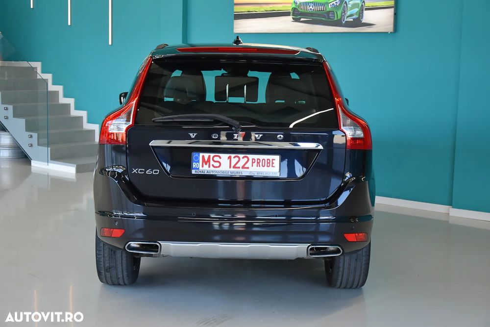 Volvo XC 60 D5 AWD Summum - 11