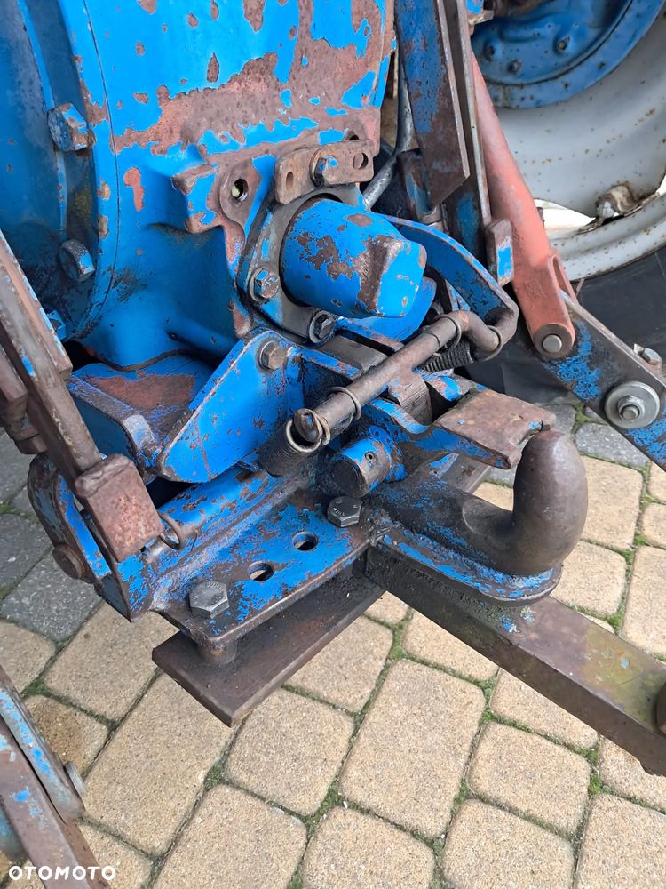 Ford 3000 - 37