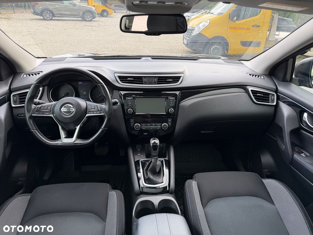 Nissan Qashqai 1.3 DIG-T N-Connecta DCT - 19