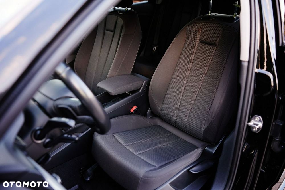 Audi A4 Limousine - 16