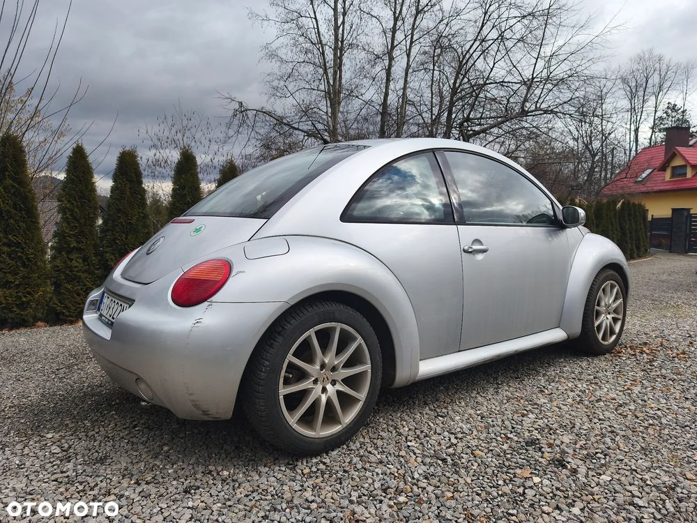 Volkswagen New Beetle - 5