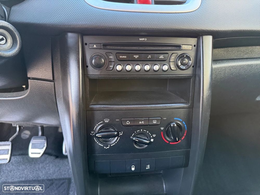 Peugeot 207 1.4 HDi Sport - 10