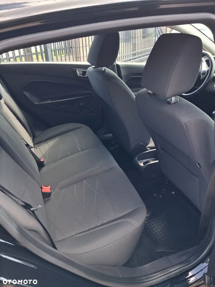 Ford Fiesta - 15