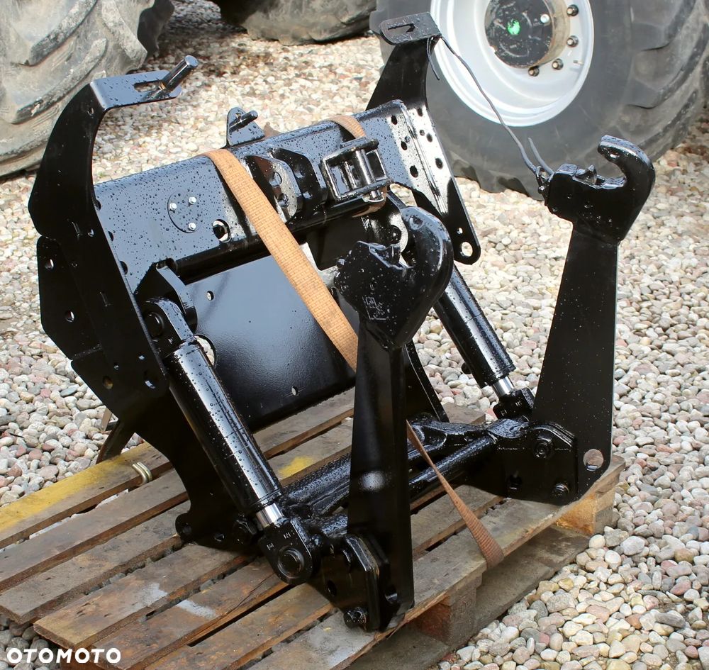 TUZ przedni JCB FASTRAC podnośnik - 1