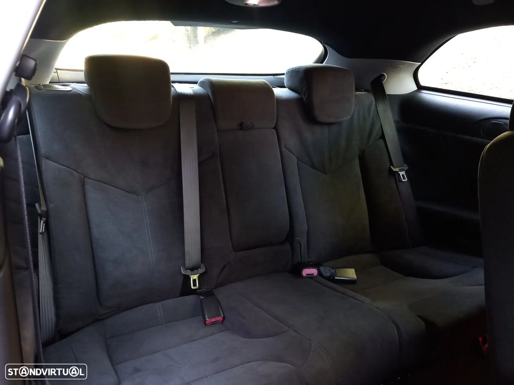 Alfa Romeo GT 1.8 TS - 9