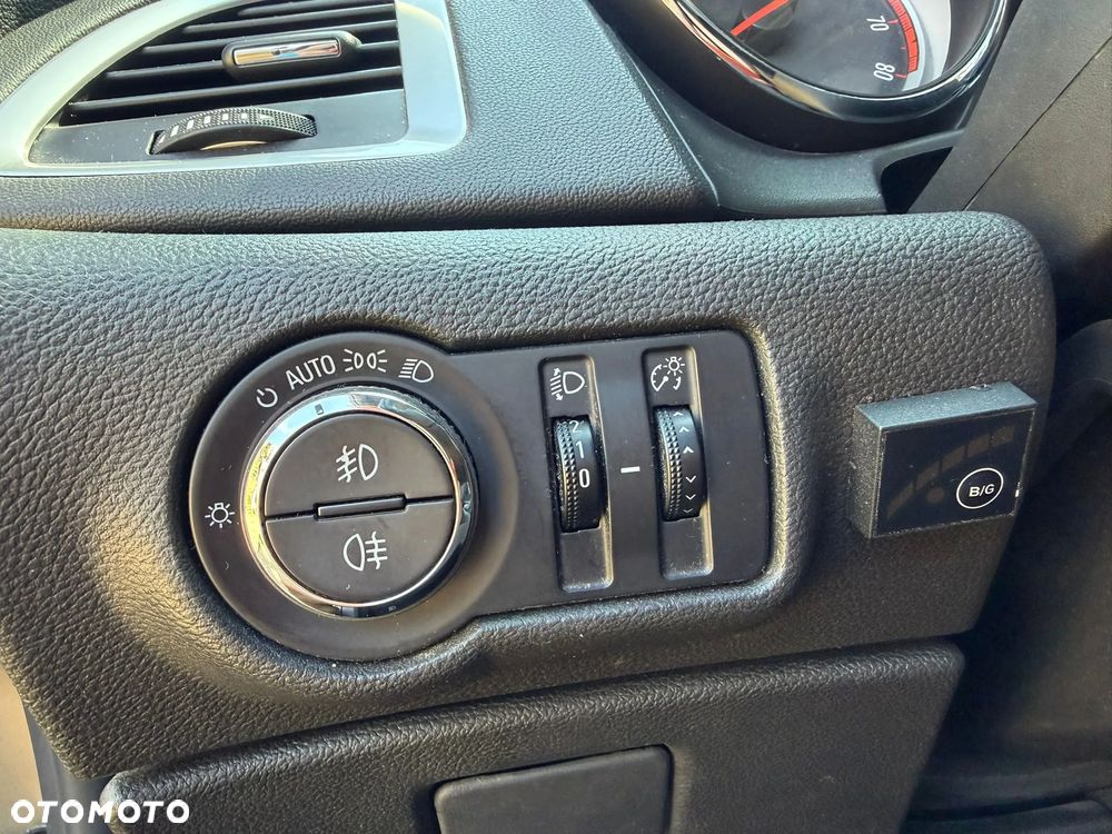 Opel Astra - 25