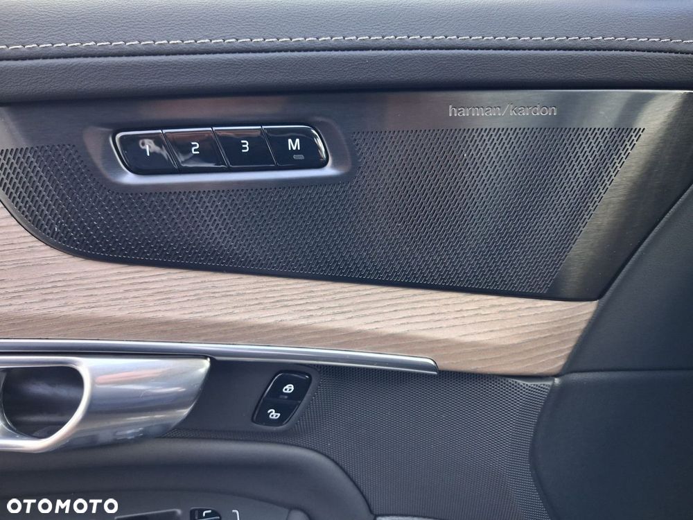 Volvo XC 90 - 18