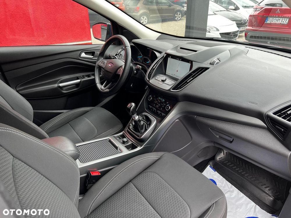 Ford Kuga 1.5 EcoBoost 2x4 Titanium - 25