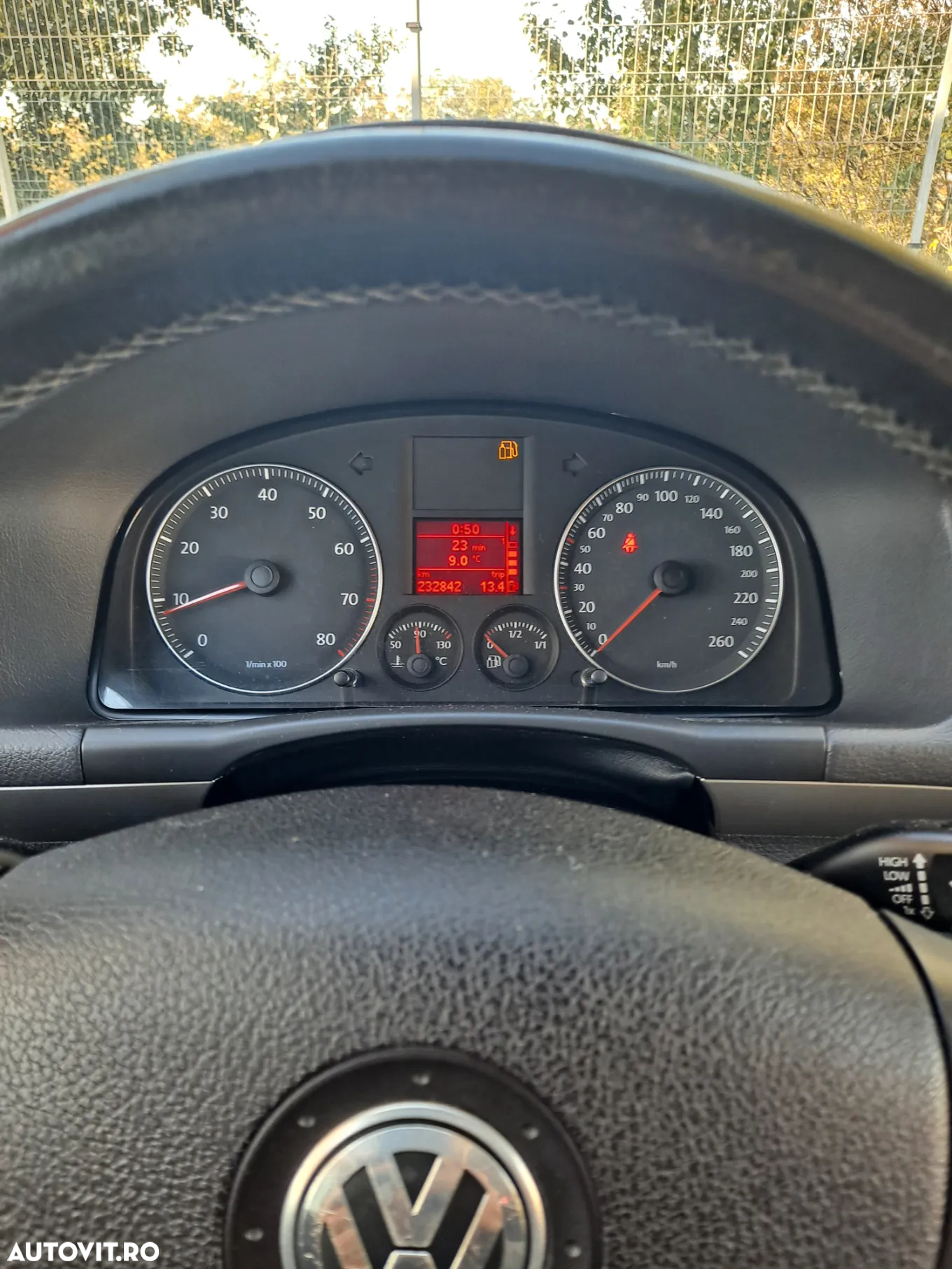 Volkswagen Touran - 14