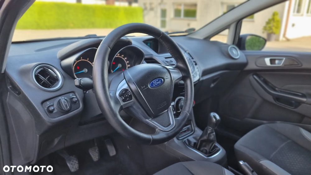 Ford Fiesta 1.25 Celebration - 12