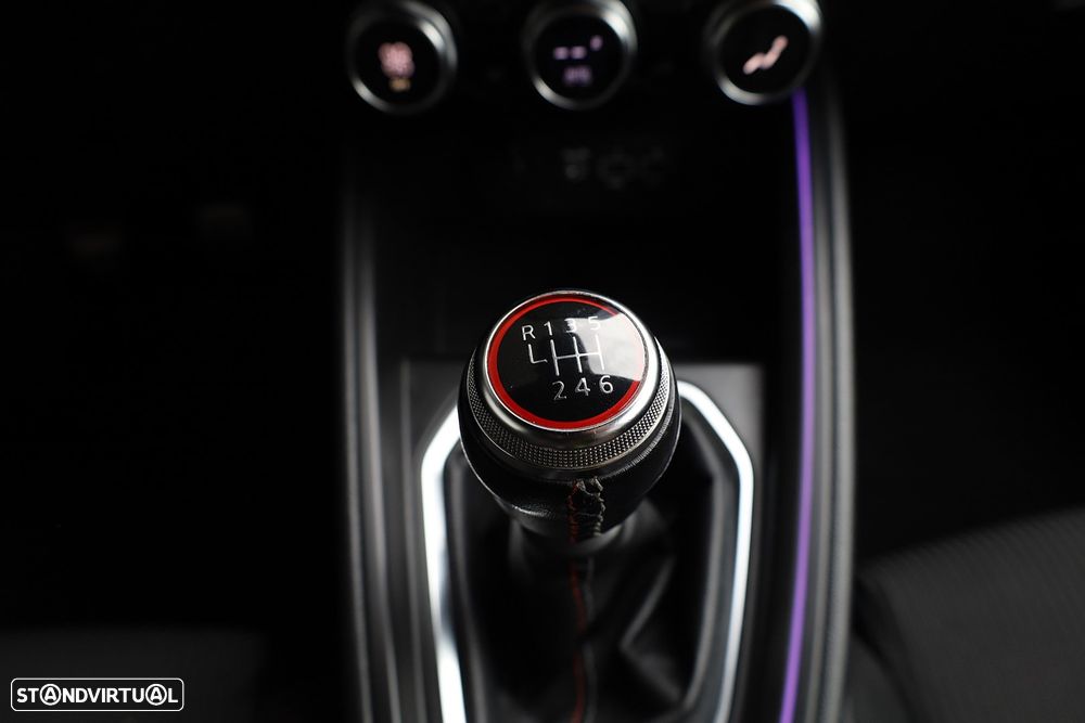 Renault Clio 1.0 TCe RS Line - 23