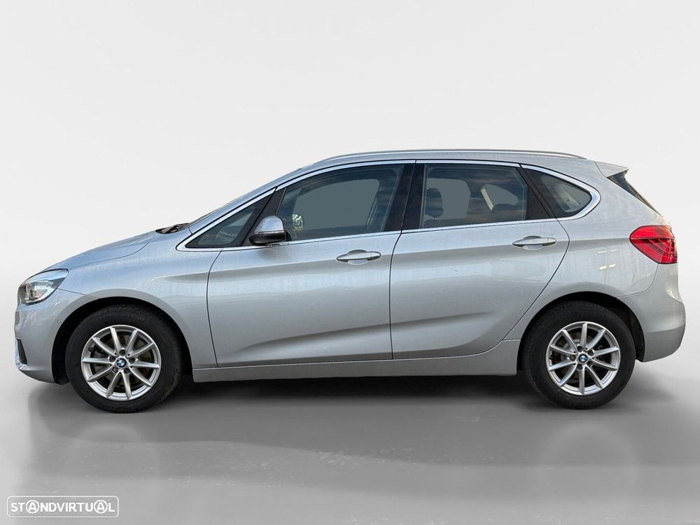 BMW 218 Active Tourer d Line Luxury Auto - 2