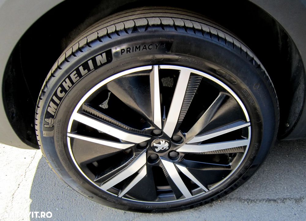 Peugeot 5008 PureTech 180 EAT8 Stop & Start GT Pack - 41