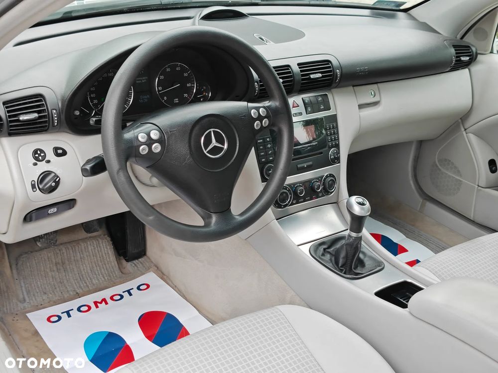 Mercedes-Benz Klasa C 180 Kompressor Sport Edition - 6