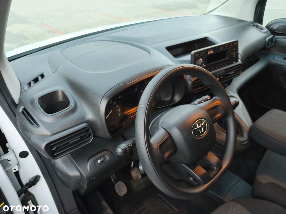 Toyota Proace City - 17