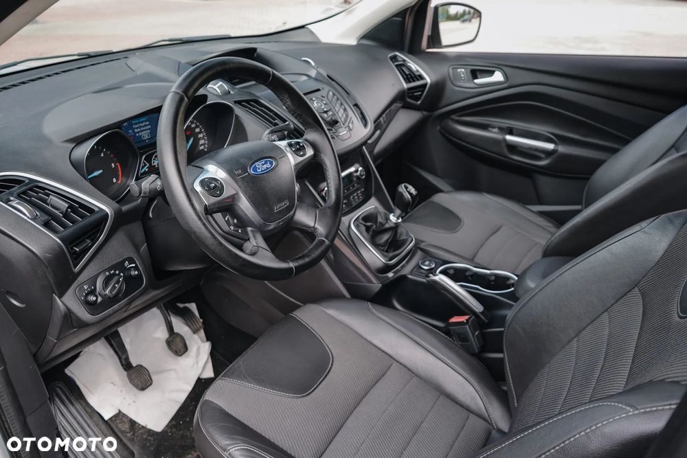 Ford Kuga 2.0 TDCi FWD Titanium - 22
