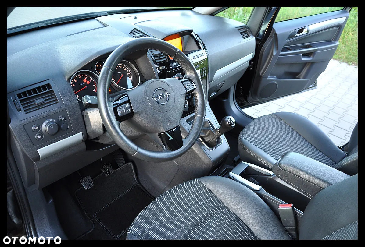 Opel Zafira 1.8 Cosmo - 5